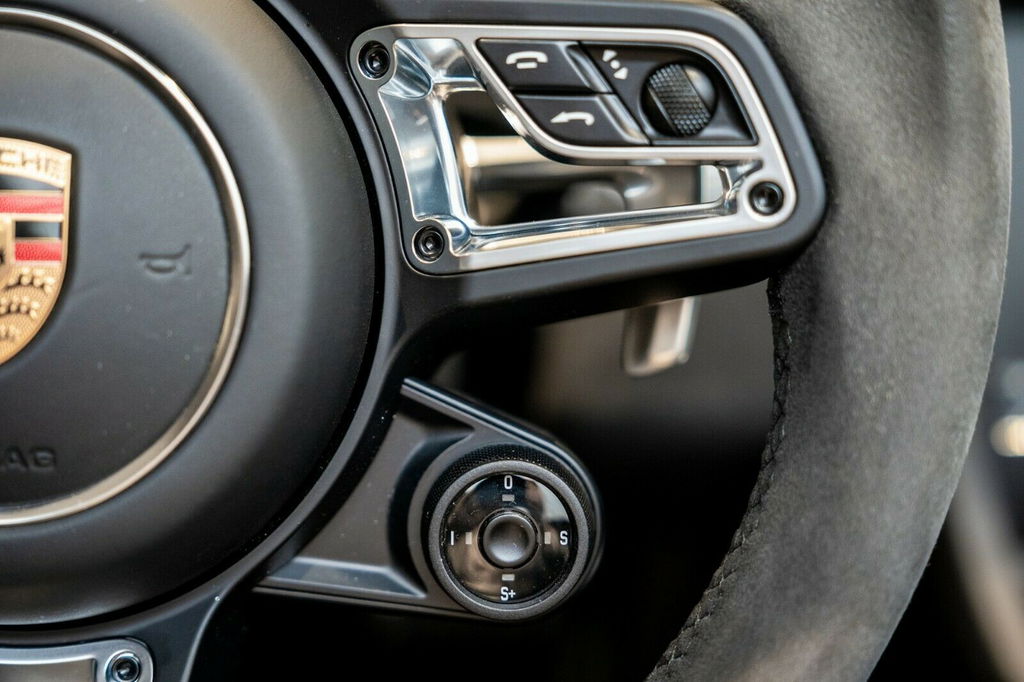 Porsche 991.2 Carrera GTS