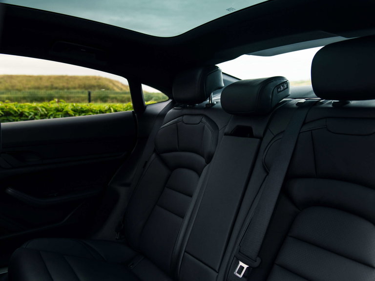 Porsche Taycan 4S