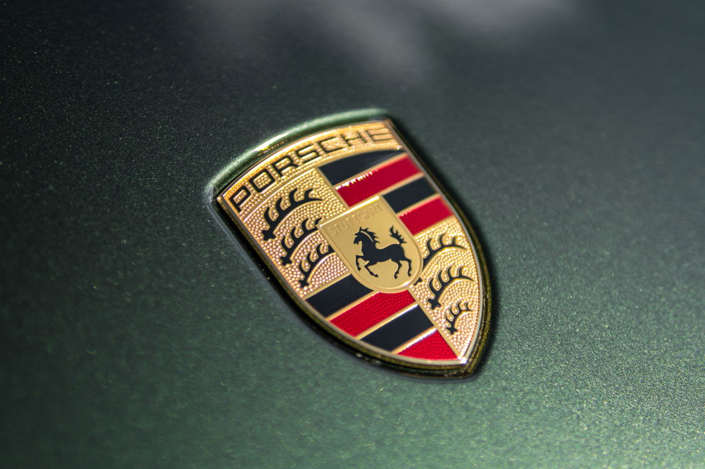 Porsche 718 Cayman GT4