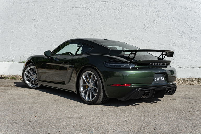 Porsche 718 Cayman GT4