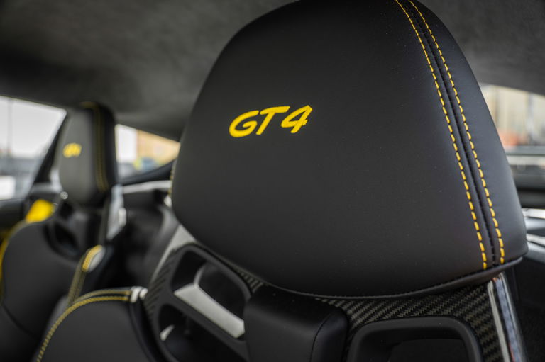 Porsche 718 Cayman GT4
