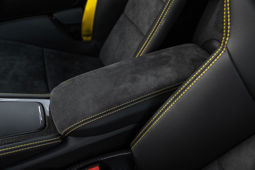 Porsche 718 Cayman GT4