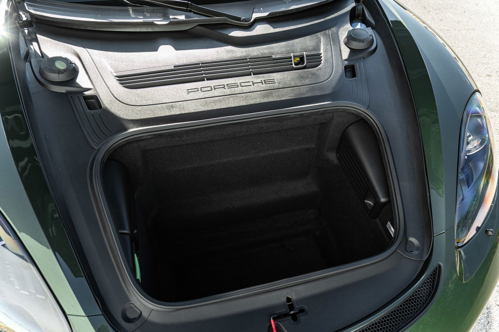 Porsche 718 Cayman GT4