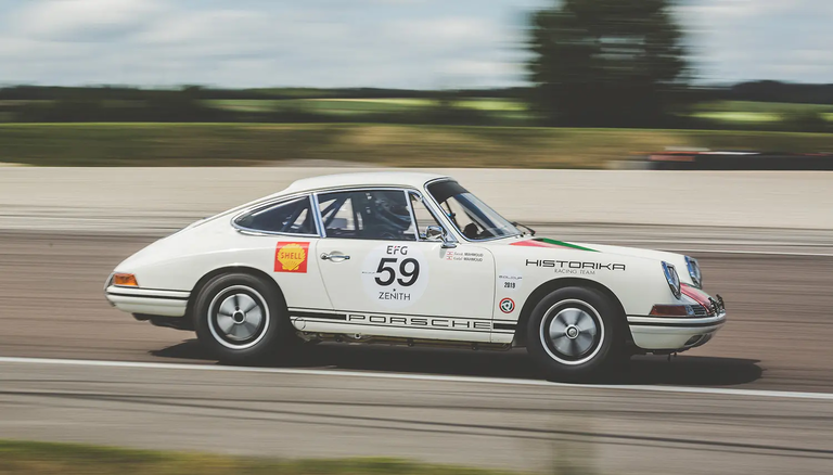 Porsche 993 Carrera 4