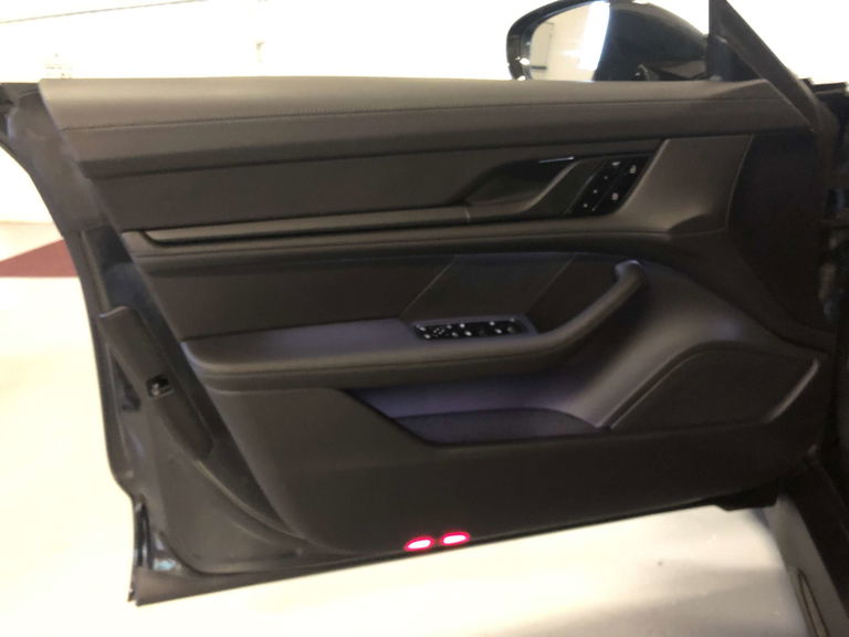 Porsche Taycan Turbo