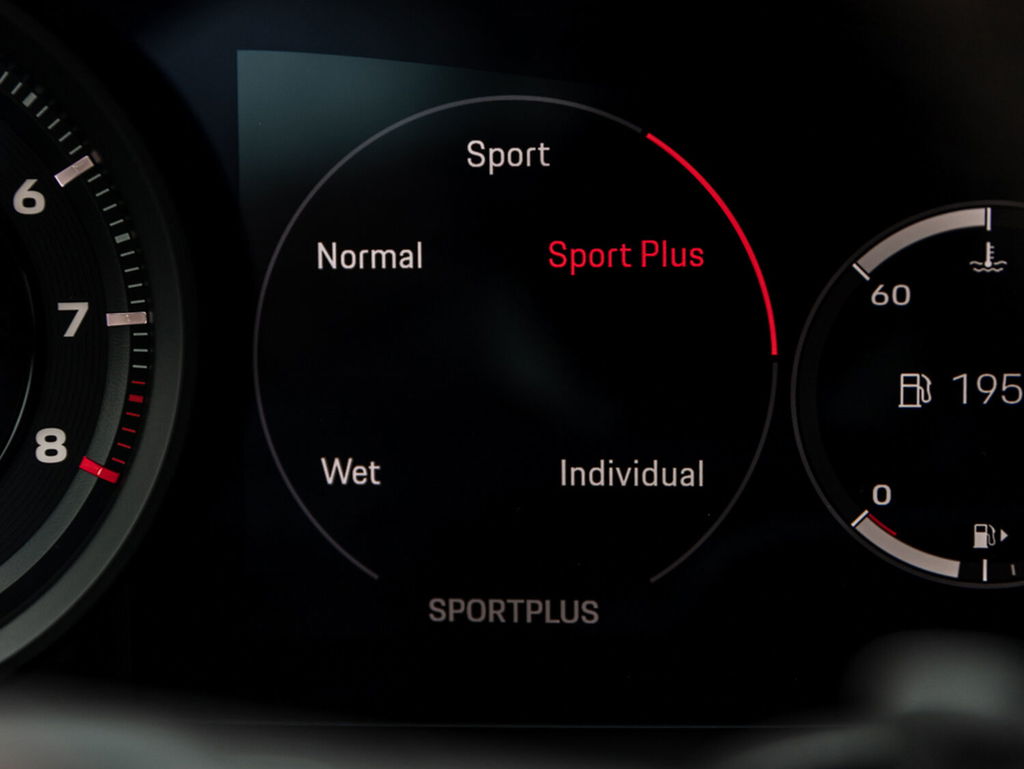 Porsche 992 Carrera 4S