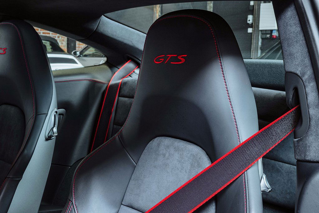 Porsche 991 Carrera 4 GTS