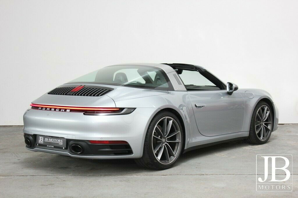 Porsche 992 Targa 4