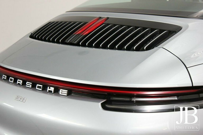 Porsche 992 Targa 4