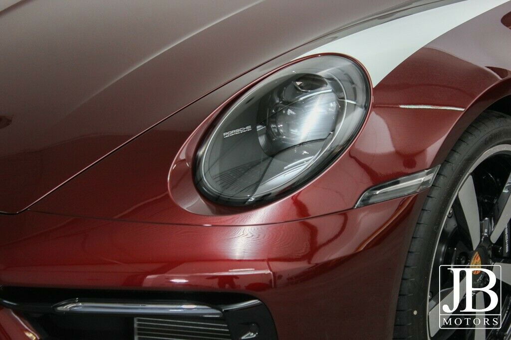 Porsche 992 Heritage Design Edition