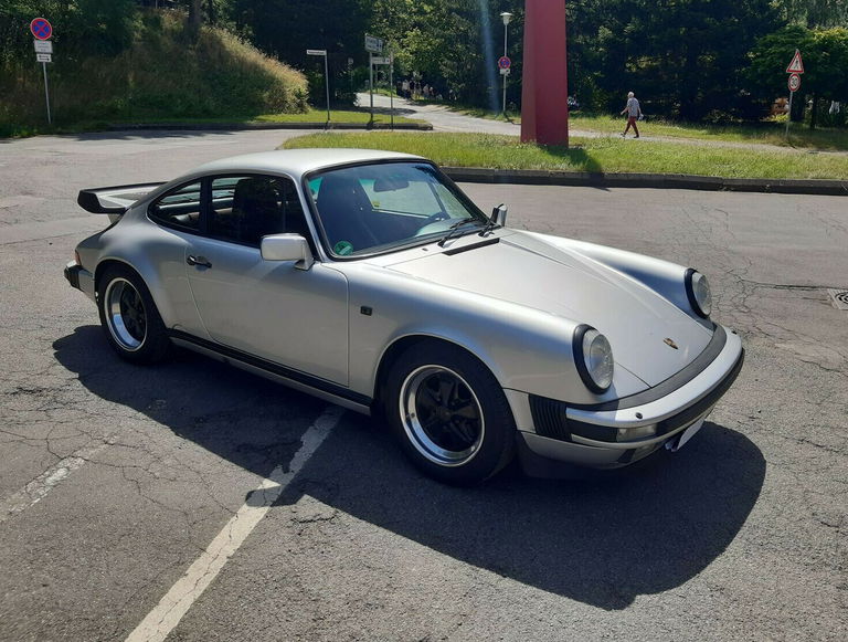 Porsche 911 Carrera 3.2 