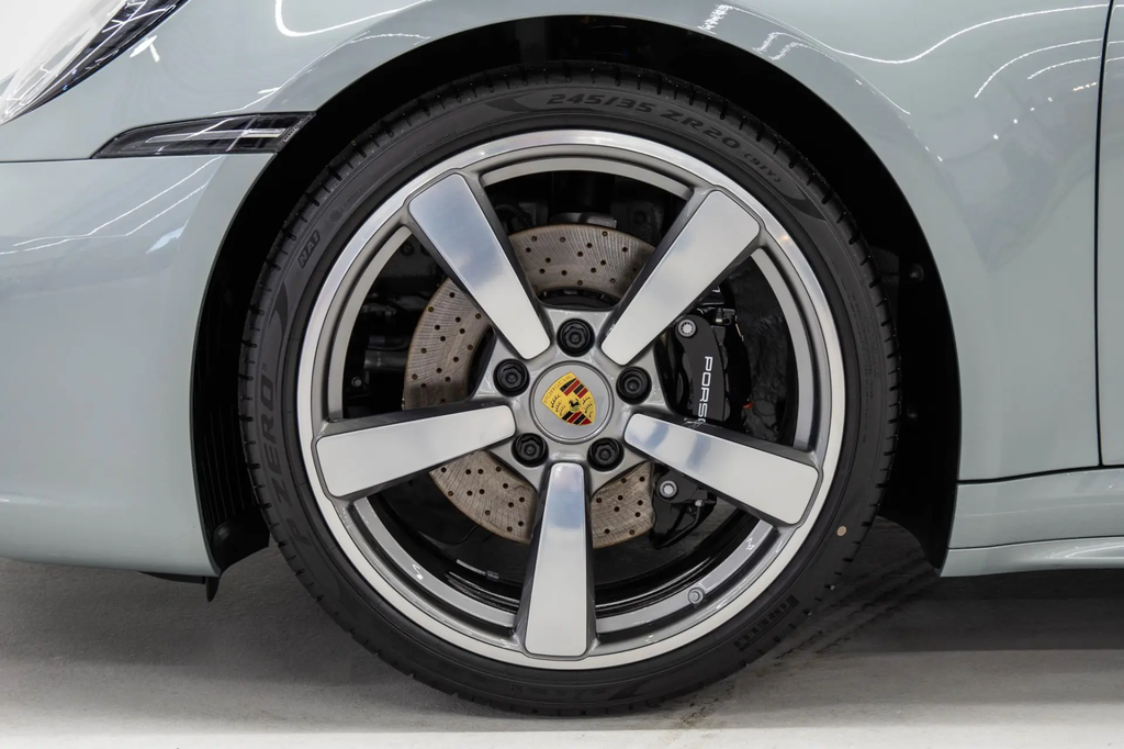 Porsche 992 Carrera 4S