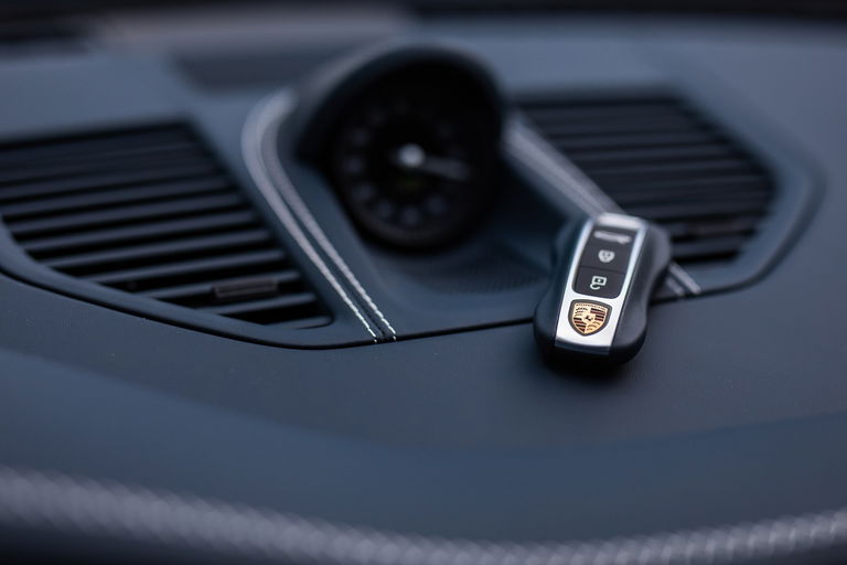 Porsche 992 Carrera 4S