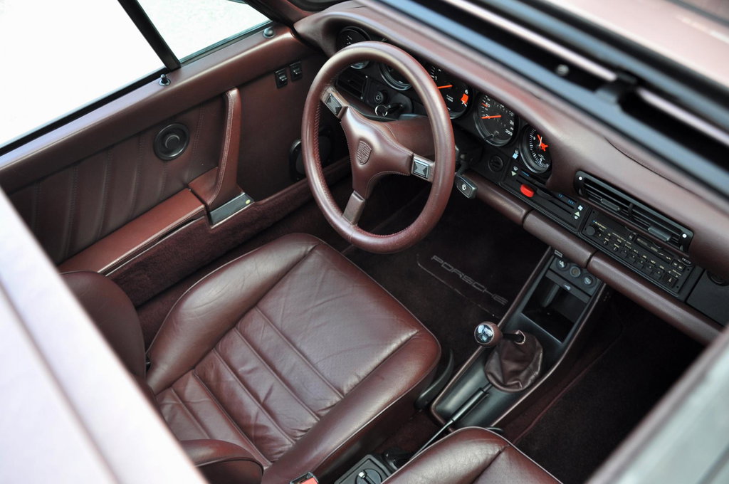 Porsche 911 Carrera 3.2 (KAT)