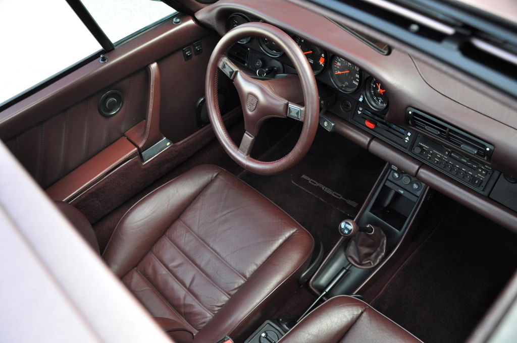 Porsche 911 Carrera 3.2 (KAT)