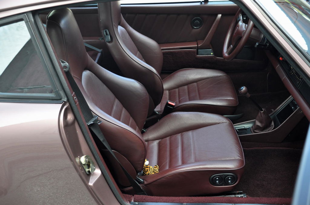 Porsche 911 Carrera 3.2 (KAT)