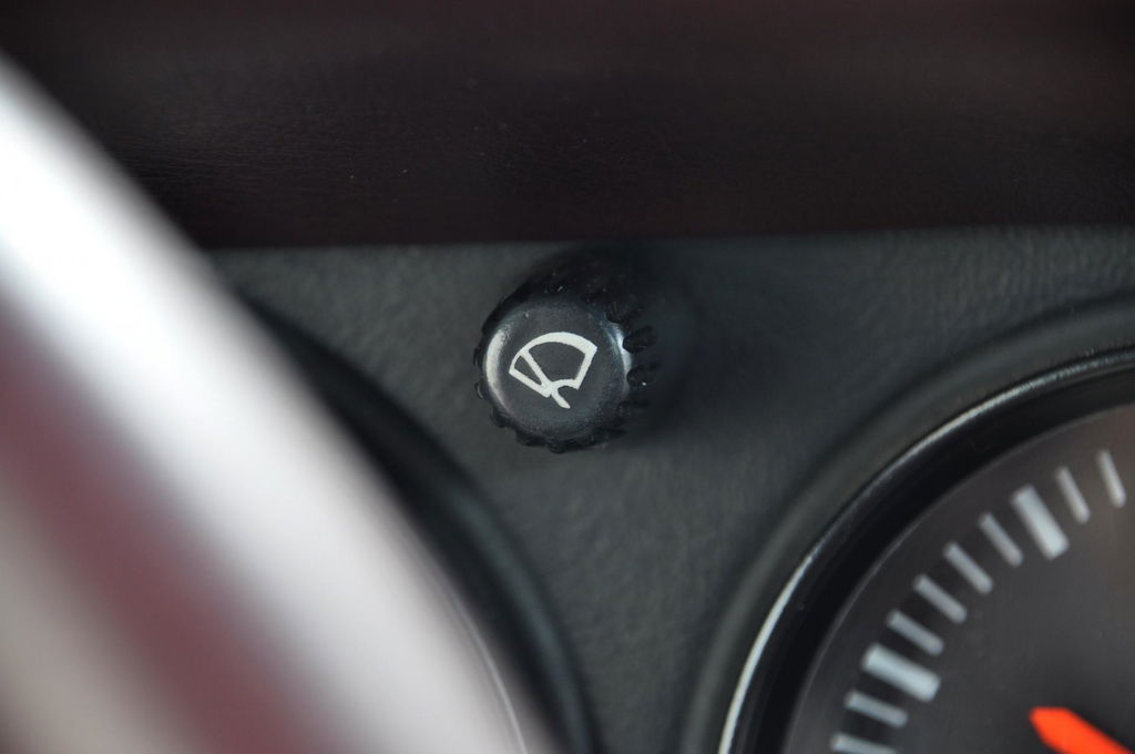 Porsche 911 Carrera 3.2 (KAT)