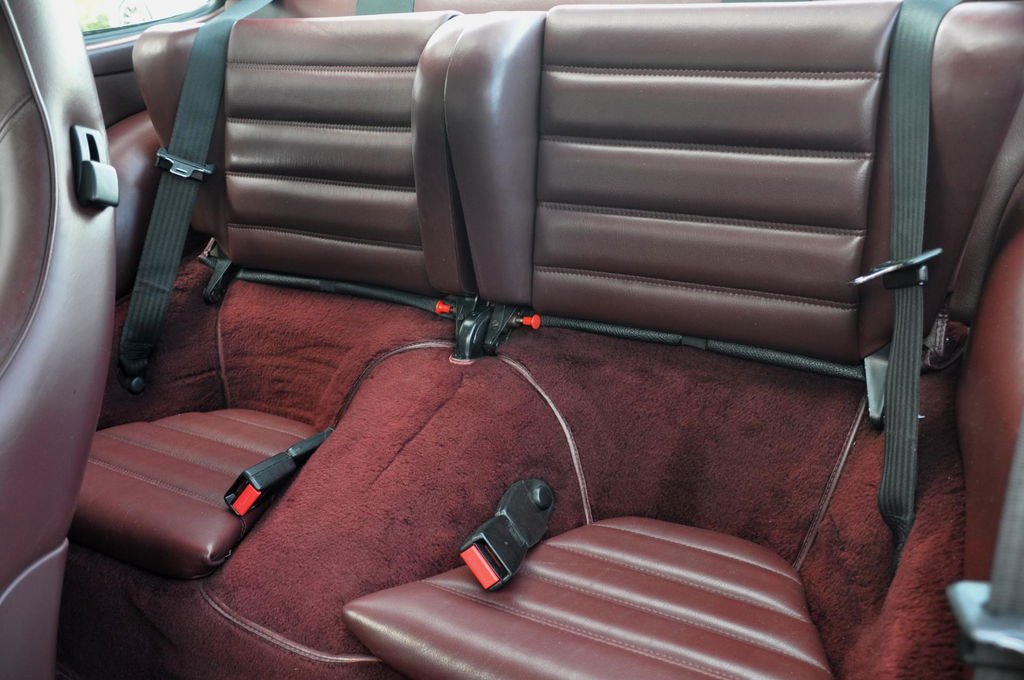 Porsche 911 Carrera 3.2 (KAT)