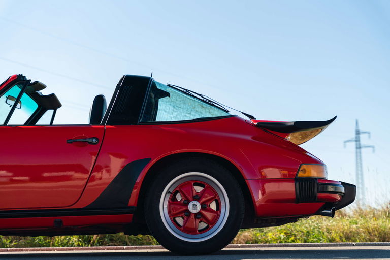 Porsche 911 Carrera 3.2