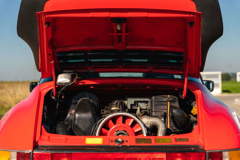 Porsche 911 Carrera 3.2