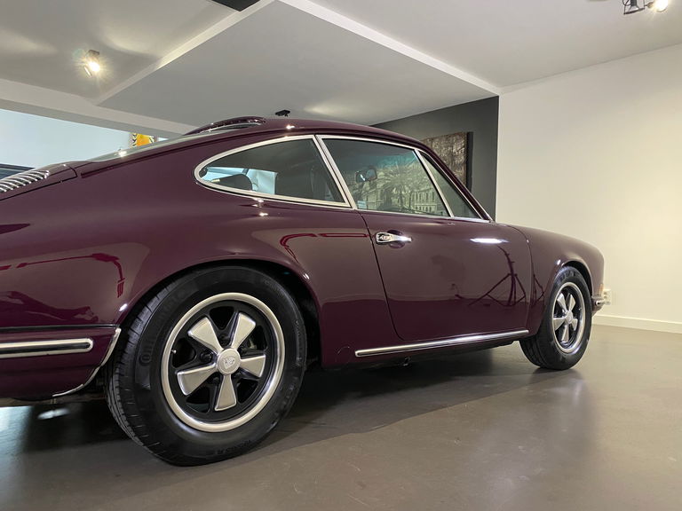 Porsche 911 T