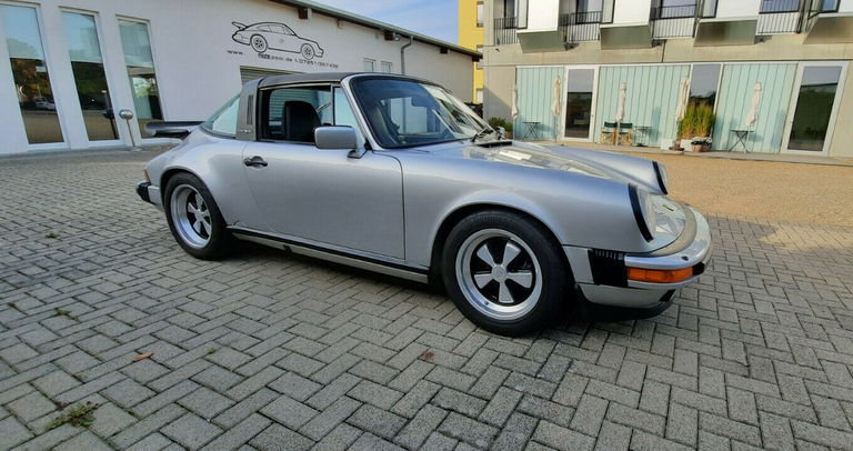 Porsche 911 Carrera 3.2 
