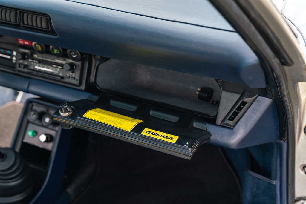 Porsche 911 Turbo 3.3 (US)