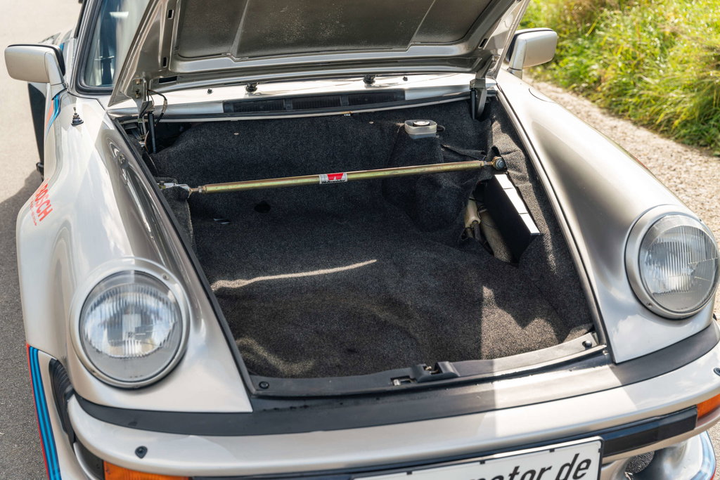 Porsche 911 Turbo 3.3 (US)