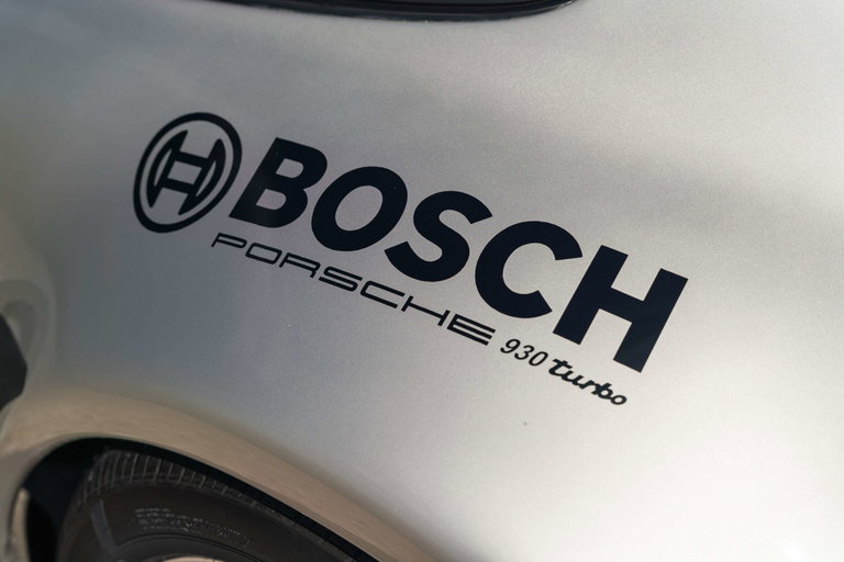 Porsche 911 Turbo 3.3 (US)