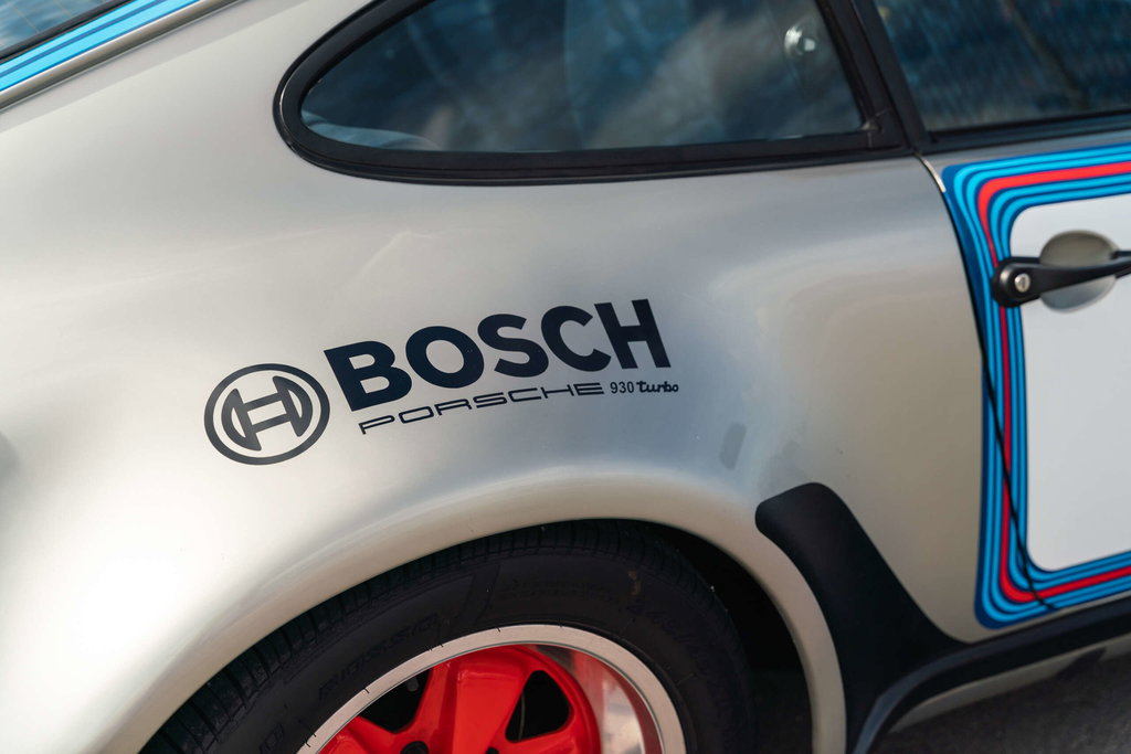 Porsche 911 Turbo 3.3 (US)