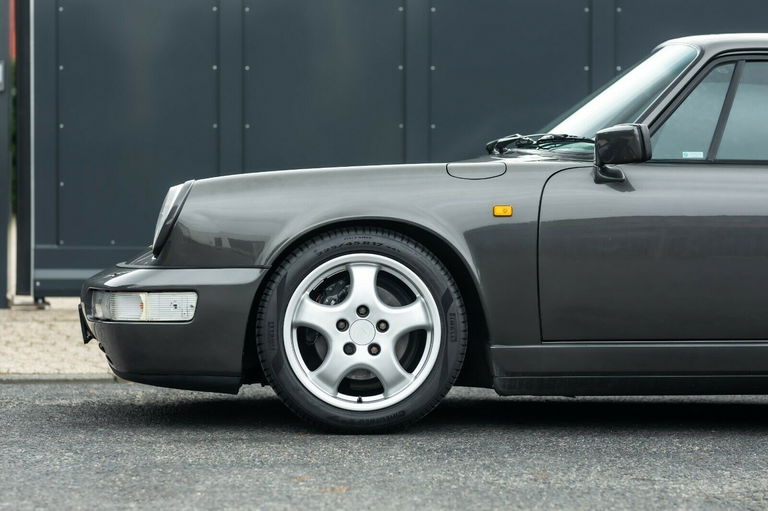Porsche 964 Carrera 4