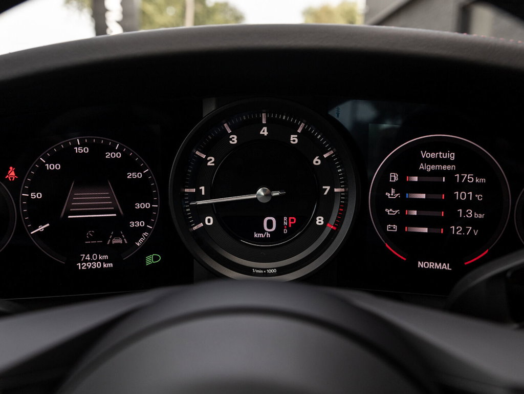 Porsche 992 Carrera