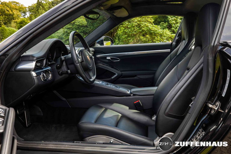 Porsche 991 Carrera 4