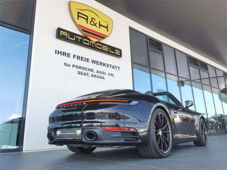 Porsche 992 Carrera 4S