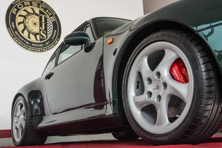 Porsche 993 Carrera 4S