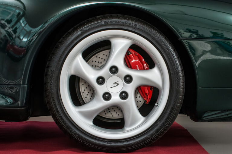 Porsche 993 Carrera 4S