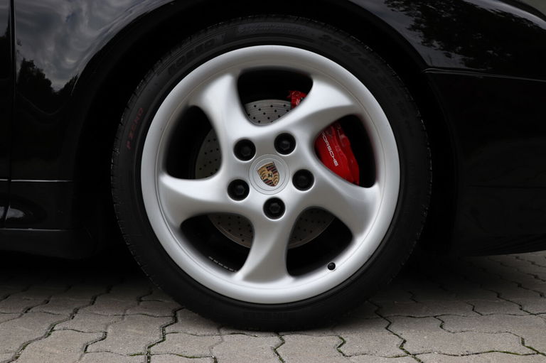 Porsche 993 Carrera 4S