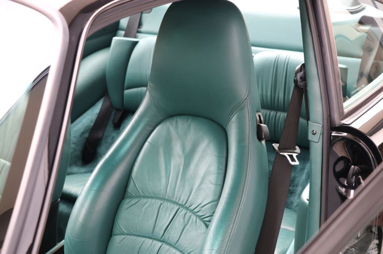 Porsche 993 Carrera 4S