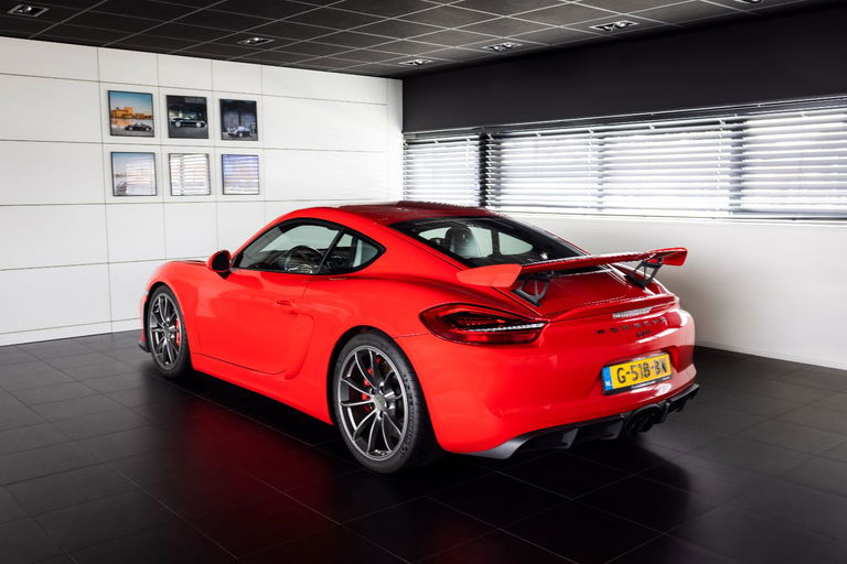 Porsche 981 Cayman GT4