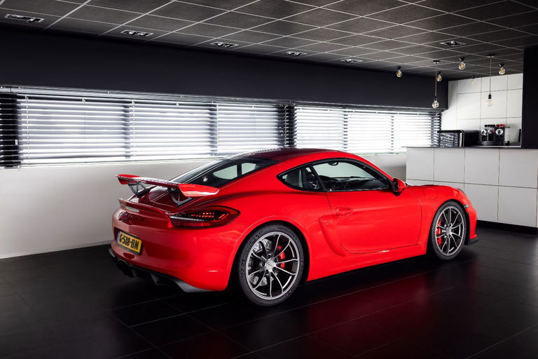 Porsche 981 Cayman GT4