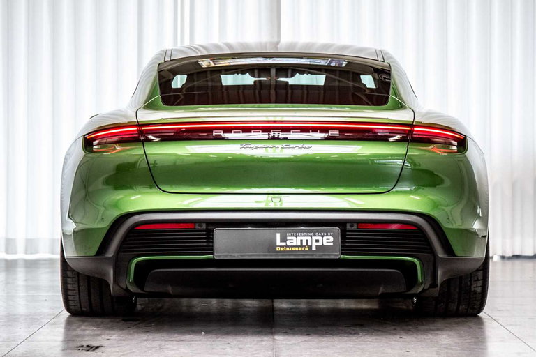 Porsche Taycan Turbo