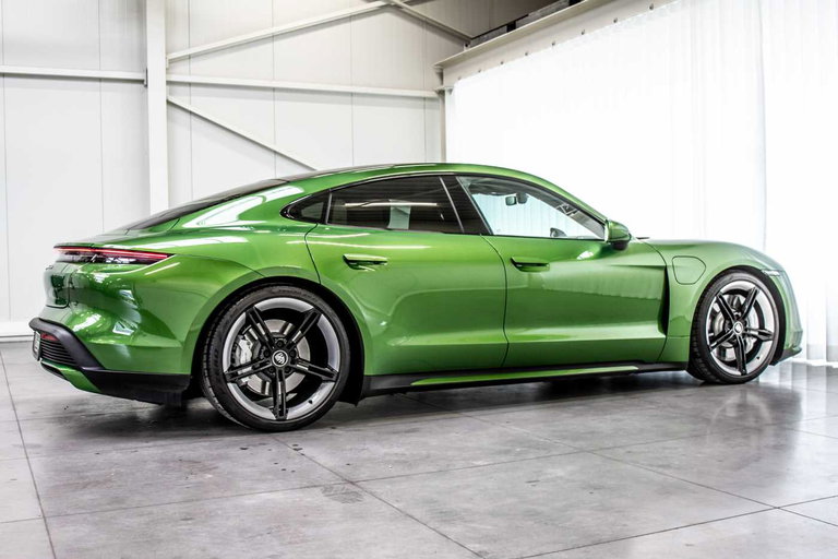 Porsche Taycan Turbo