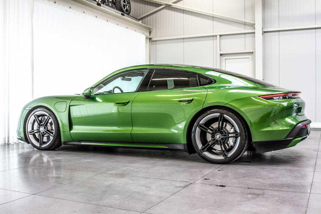 Porsche Taycan Turbo