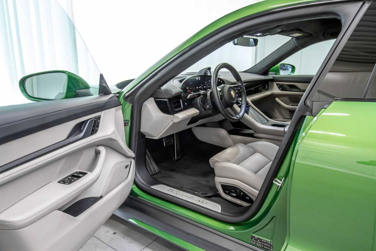 Porsche Taycan Turbo