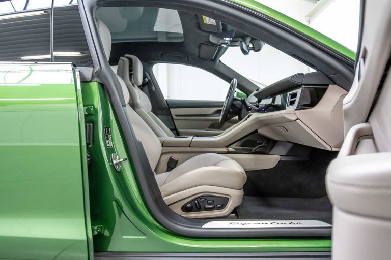 Porsche Taycan Turbo