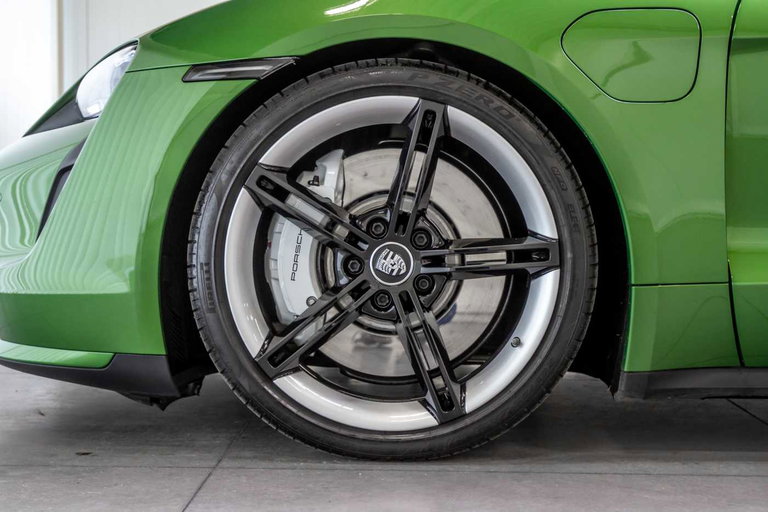 Porsche Taycan Turbo