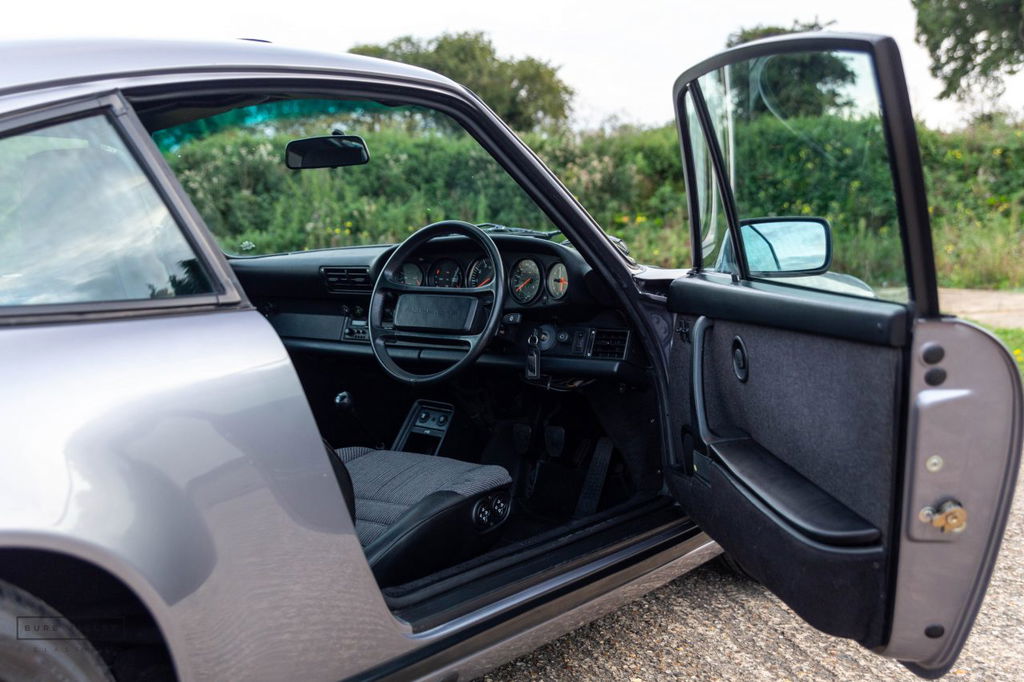 Porsche 911 Carrera 3.2 Supersport