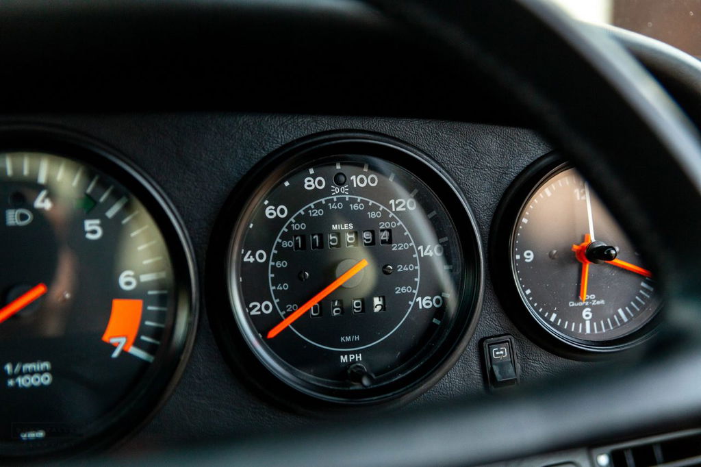 Porsche 911 Carrera 3.2 Supersport