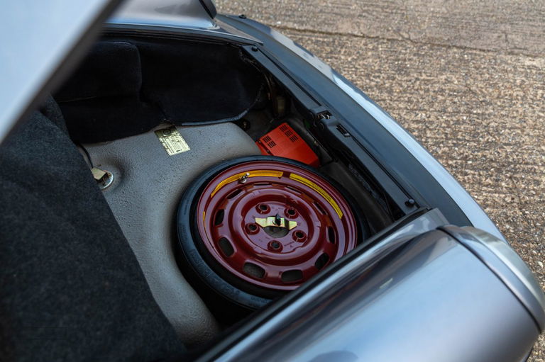 Porsche 911 Carrera 3.2 Supersport