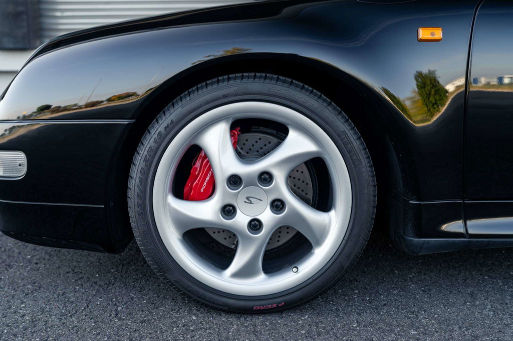 Porsche 993 Carrera 4S